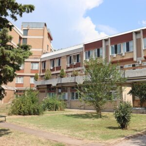 Се наоѓаме во центарот на Кочани, лесно достапни за жителите на градот и околните општини.